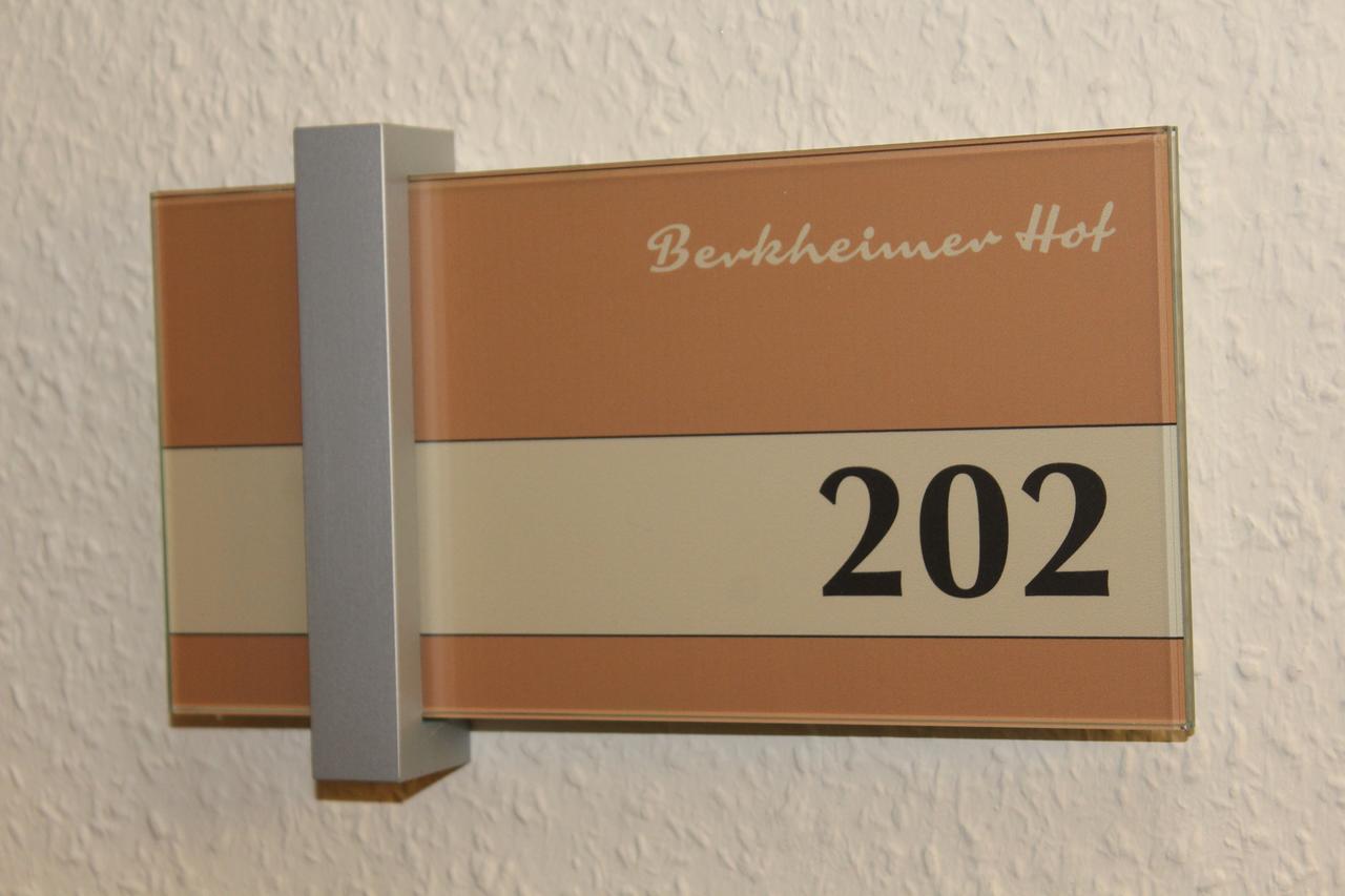 Esslingen am Neckar Hotel Berkheimer Hof מראה חיצוני תמונה